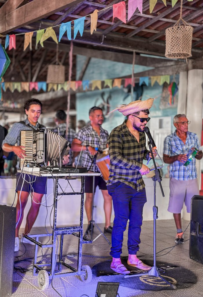 Arraiá da pessoa idosa galinhos