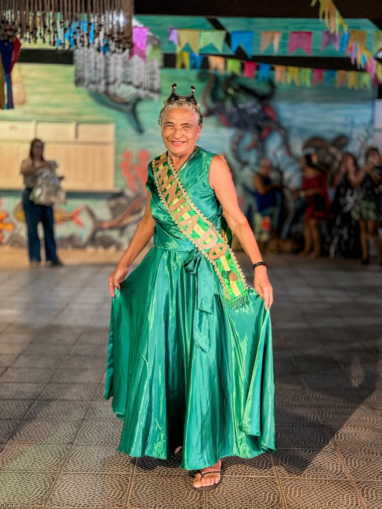 Arraiá da pessoa idosa galinhos